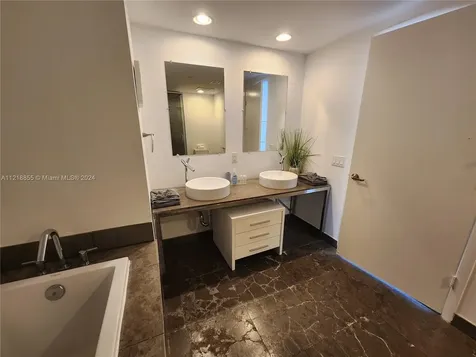 485 Brickell Avenue Miami FL 33131