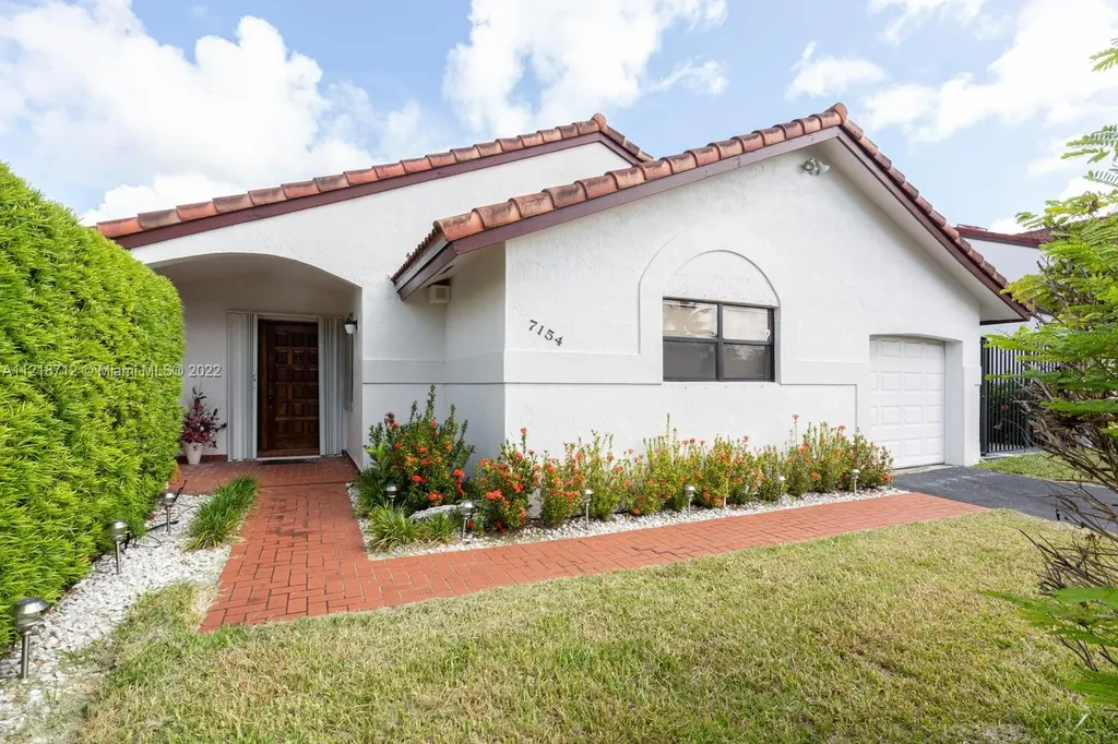 7154 SW 103rd Court Circle Miami FL 33173