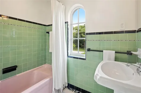 1644 S Bayshore Drive Miami FL 33133