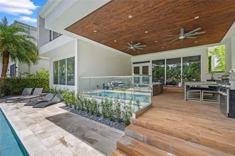 867 NE 76th Street Miami FL 33138