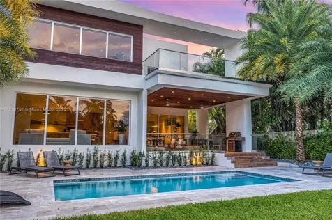 867 NE 76th Street Miami FL 33138