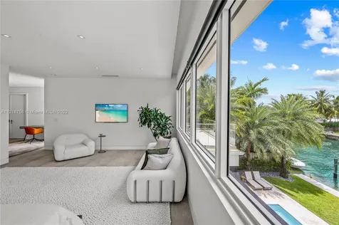 867 NE 76th Street Miami FL 33138