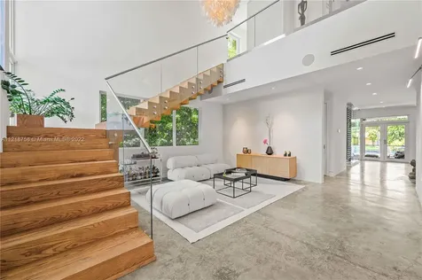 867 NE 76th Street Miami FL 33138