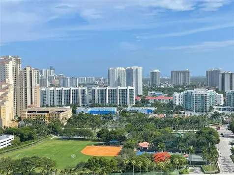 19501 W Country Club Drive Aventura FL 33180