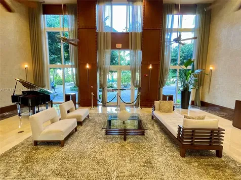 19501 W Country Club Drive Aventura FL 33180