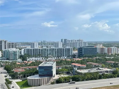19501 W Country Club Drive Aventura FL 33180