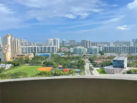 19501 W Country Club Drive Aventura FL 33180