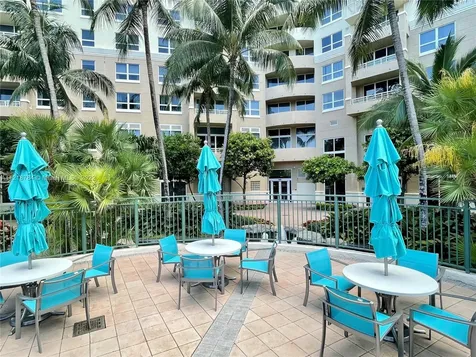 19501 W Country Club Drive Aventura FL 33180