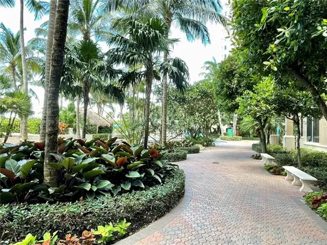 19501 W Country Club Drive Aventura FL 33180