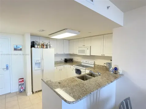 19501 W Country Club Drive Aventura FL 33180