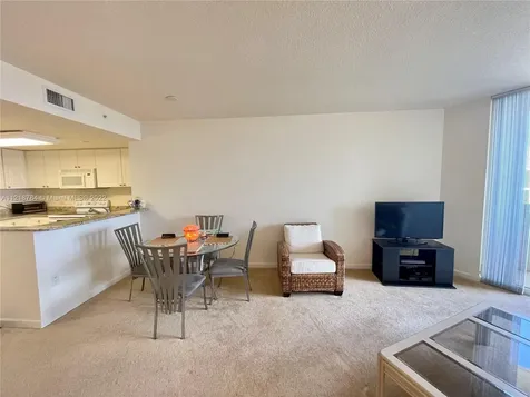 19501 W Country Club Drive Aventura FL 33180