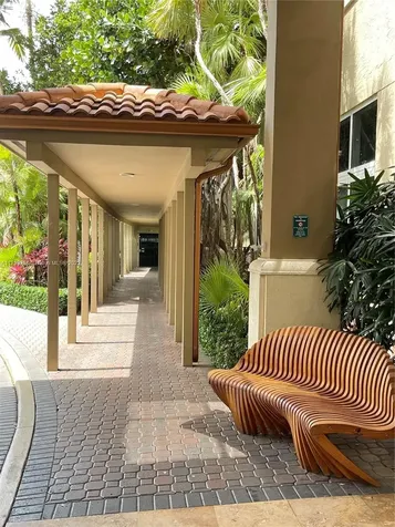 19501 W Country Club Drive Aventura FL 33180