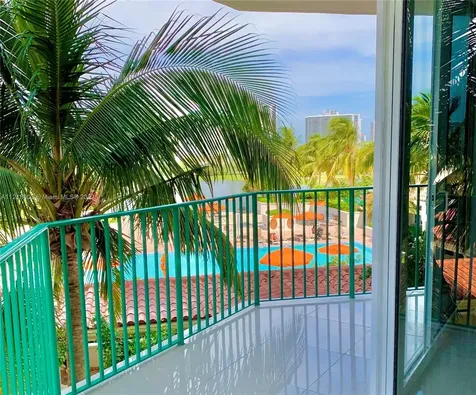 19900 E Country Club Drive Aventura FL 33180