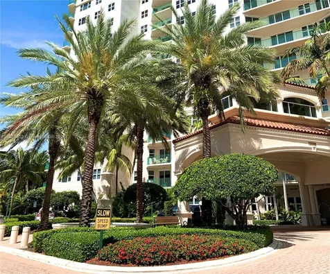 19900 E Country Club Drive Aventura FL 33180