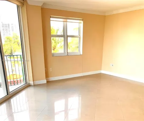 19900 E Country Club Drive Aventura FL 33180