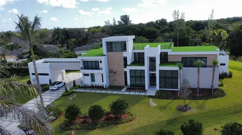 2340 SW 108th Terrace Davie FL 33324