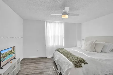 520 SE 5th Avenue Fort Lauderdale FL 33301