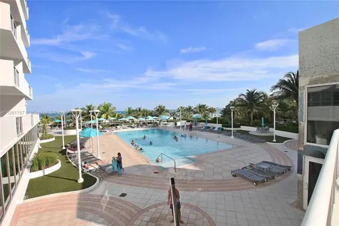 100 Lincoln Road Miami Beach FL 33139