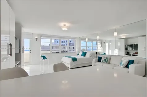 100 Lincoln Road Miami Beach FL 33139