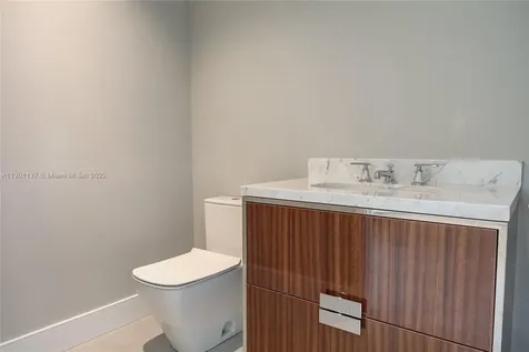 15701 Collins Avenue Sunny Isles Beach FL 33160