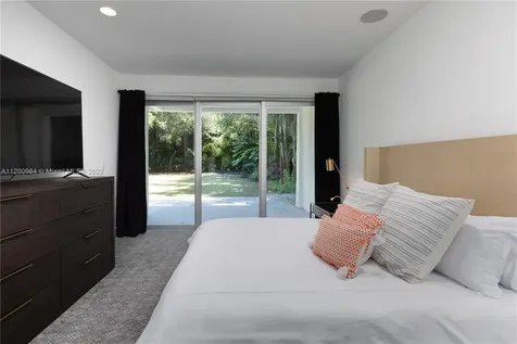 18925 NE 21st Avenue North Miami Beach FL 33179