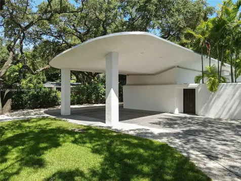 18925 NE 21st Avenue North Miami Beach FL 33179