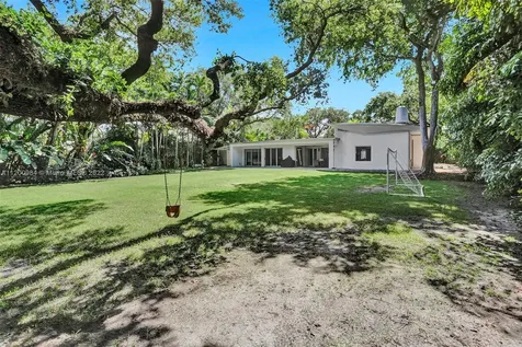 18925 NE 21st Avenue North Miami Beach FL 33179
