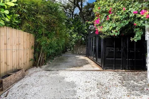 18925 NE 21st Avenue North Miami Beach FL 33179