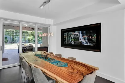 18925 NE 21st Avenue North Miami Beach FL 33179