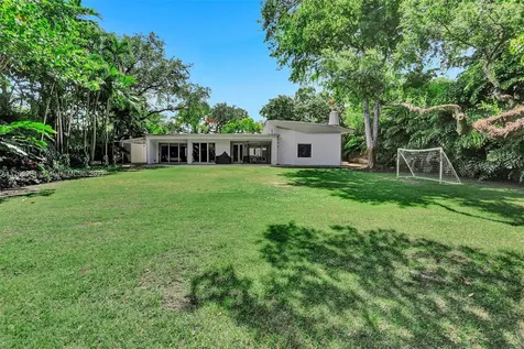 18925 NE 21st Avenue North Miami Beach FL 33179
