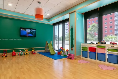1581 Brickell Avenue Miami FL 33129