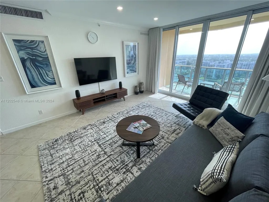 2501 S Ocean Drive Hollywood FL 33019