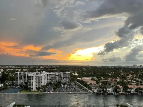 2501 S Ocean Drive Hollywood FL 33019