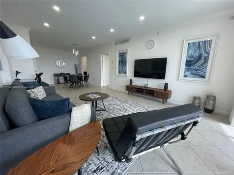 2501 S Ocean Drive Hollywood FL 33019