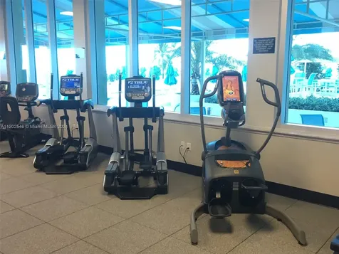 2501 S Ocean Drive Hollywood FL 33019