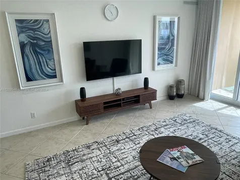 2501 S Ocean Drive Hollywood FL 33019