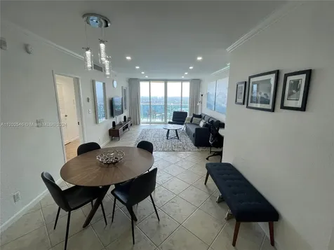 2501 S Ocean Drive Hollywood FL 33019