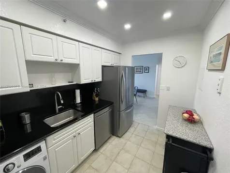 2501 S Ocean Drive Hollywood FL 33019