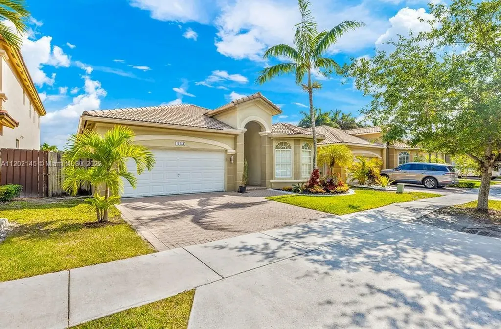 11254 NW 77th Terrace Doral FL 33178