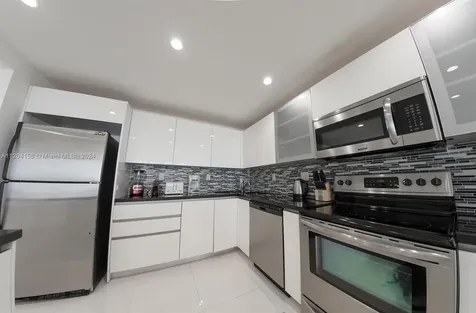5601 Collins Avenue Miami Beach FL 33140