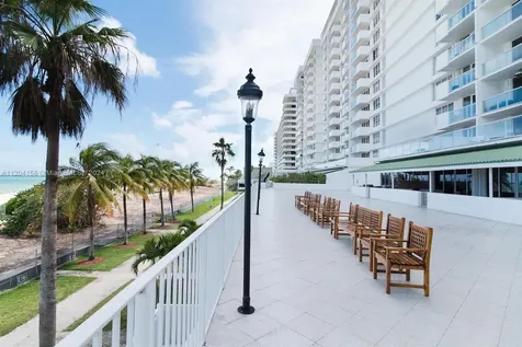 5601 Collins Avenue Miami Beach FL 33140