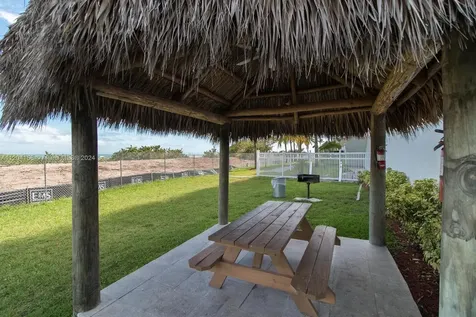 5601 Collins Avenue Miami Beach FL 33140