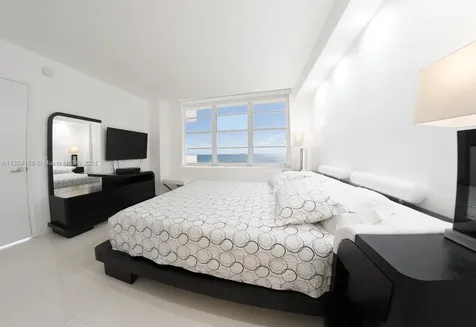 5601 Collins Avenue Miami Beach FL 33140