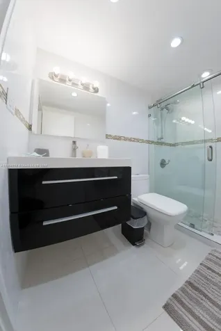 5601 Collins Avenue Miami Beach FL 33140