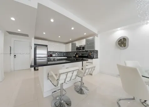 5601 Collins Avenue Miami Beach FL 33140