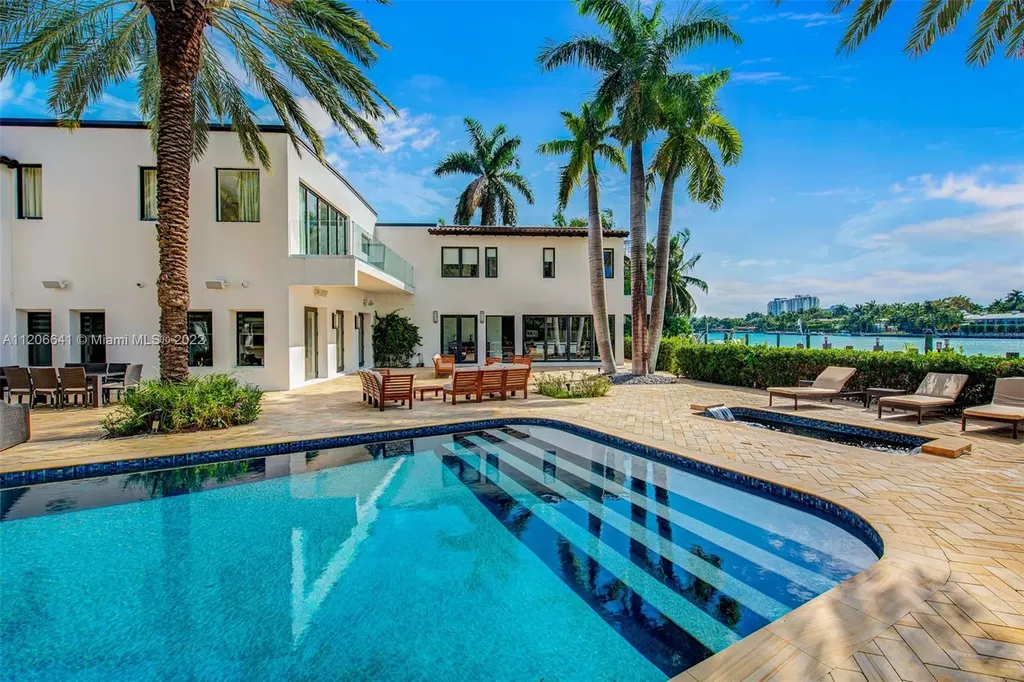 2700 N Bay Road Miami Beach FL 33140