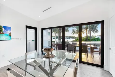 2700 N Bay Road Miami Beach FL 33140