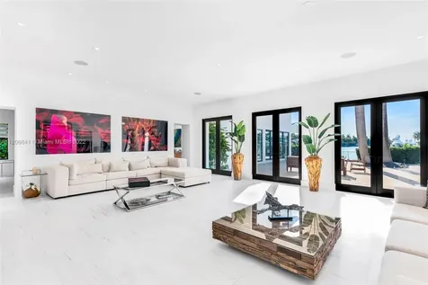2700 N Bay Road Miami Beach FL 33140