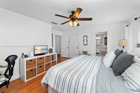1291 NW 192nd Way Pembroke Pines FL 33029