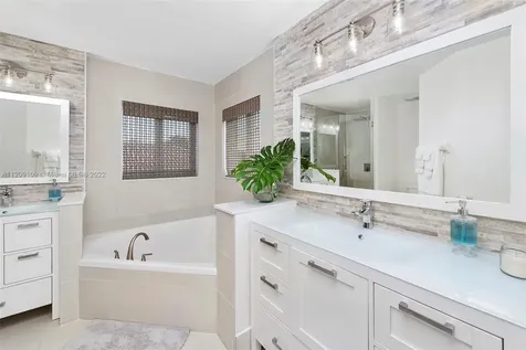 1291 NW 192nd Way Pembroke Pines FL 33029